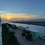 Marina Club Luxury Private Studio With Pool And Incredible Views