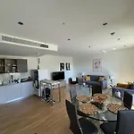 Luxury 1 Bed With Pool And Sea Views