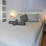 New Gibraltar Sunrise & Rock View 3Br Luxury Condo