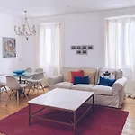 Chic & Luxurious 2-Br Escape Designed For Elegance