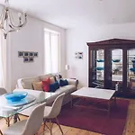 Chic & Luxurious 2-Br Escape Designed For Elegance