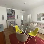 Bright And Lovely 1Br Apartment In Prime King Stre
