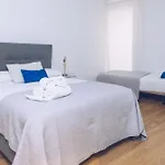 Elegant 2-Br Apartment With Unmatched Central Location
