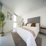 Bentley Holiday Apartments - Eurocity