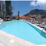 Brand New 1Br Pool & Jacuzzi Free Parking Suite One