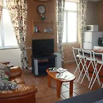 Governor\'S Inn Apartments