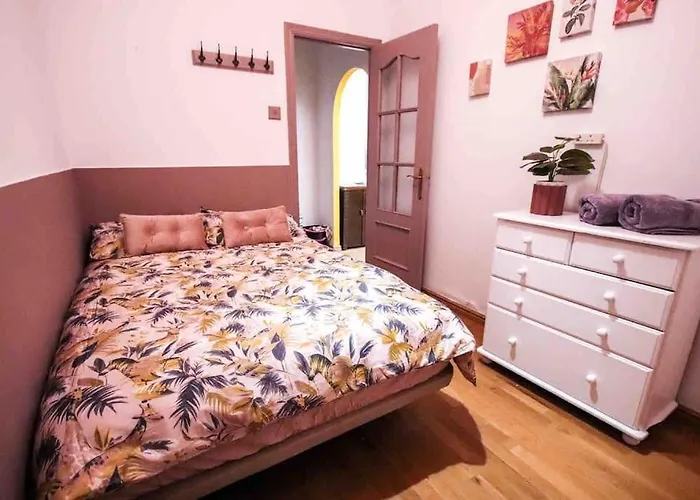 Chic 3 Bedroom House In The Heart Of Gibraltar
