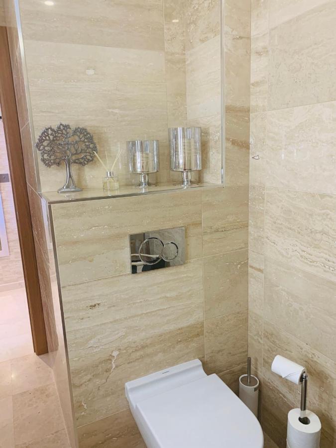Apartment Luxe Studio Seconds From The Marina And City Centre *