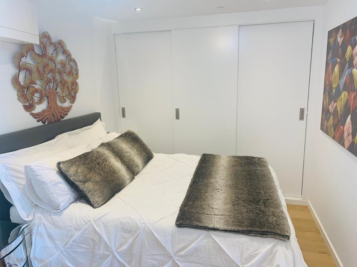 Luxe Studio Seconds From The Marina And City Centre *