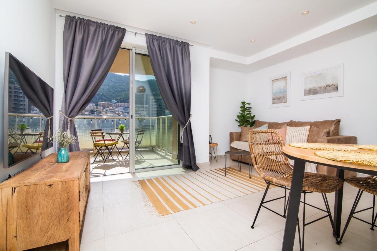 Luxury Modern Apartment With Exceptional Views! Apartment *