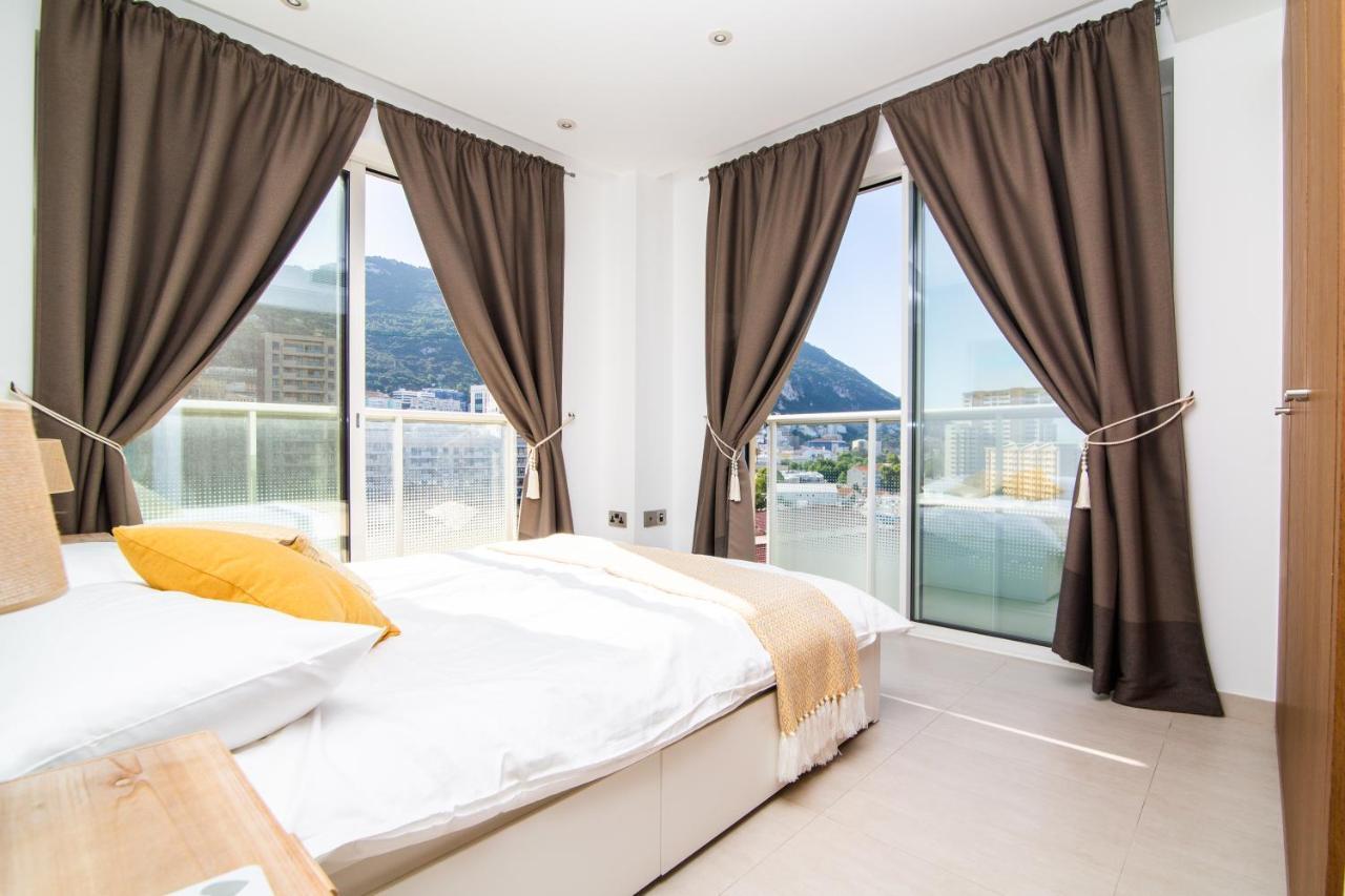 Luxury Modern Apartment With Exceptional Views! Apartment *