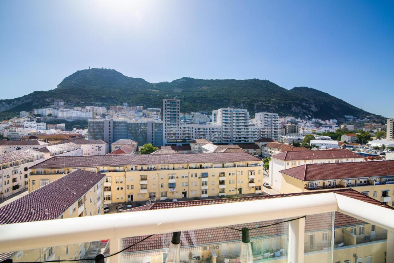 Luxury Modern Apartment With Exceptional Views! Apartment *