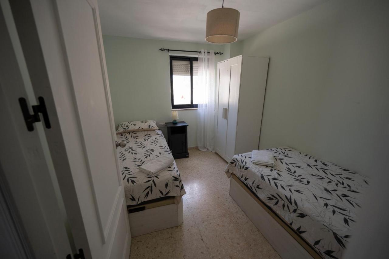 Bright And 2 Bedroom Flat In *
