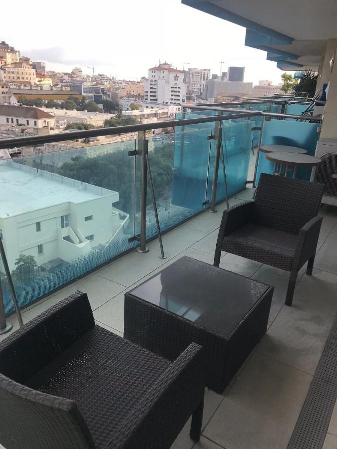 Apartamento Swimming Pools In Ocean Village - 2 Bed 2 Bath Rock View