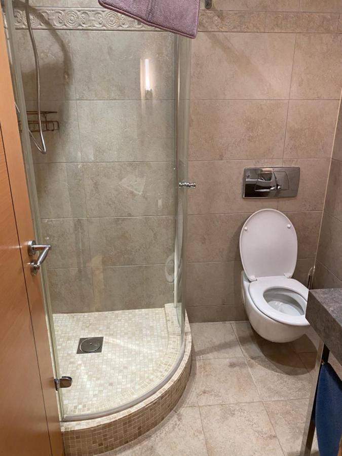 Apartamento Swimming Pools In Ocean Village - 2 Bed 2 Bath Rock View