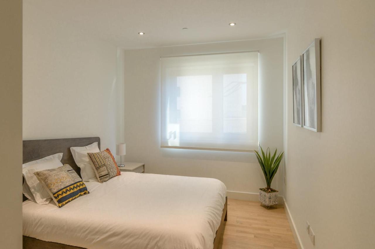Luxury Modern With Exceptional Views! Hosted By Sweetstay * Gibraltar