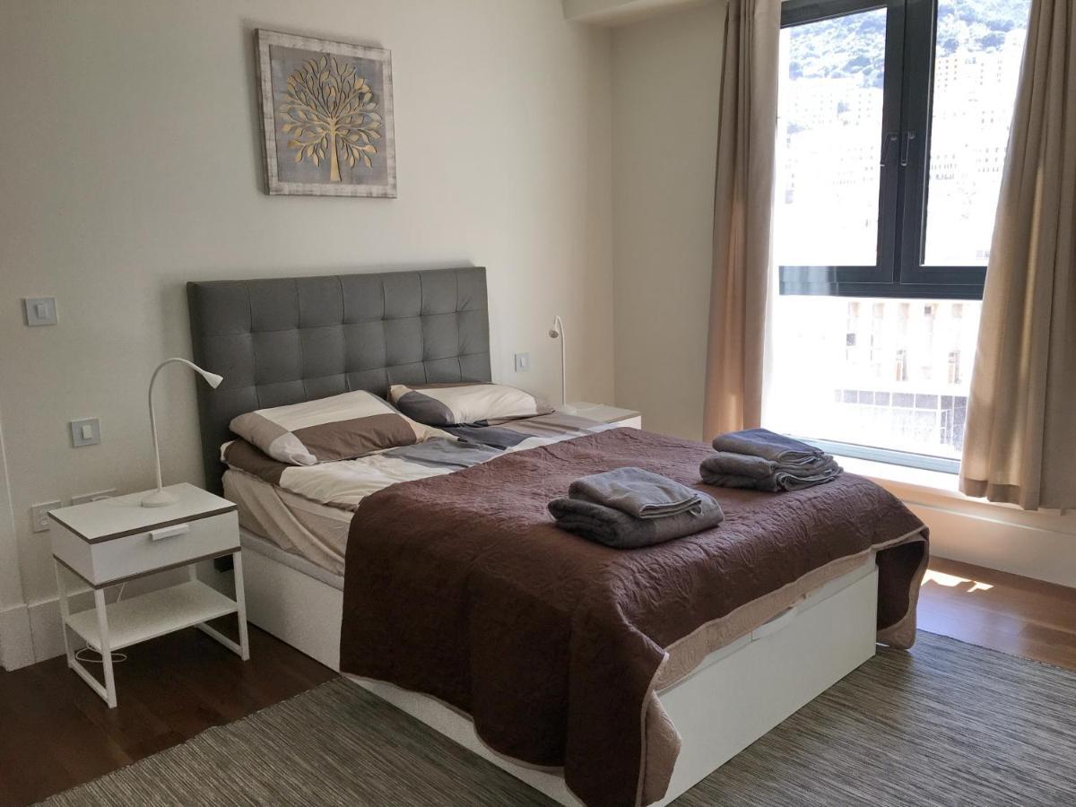 Apartment Luxurious With Pool Gibraltar