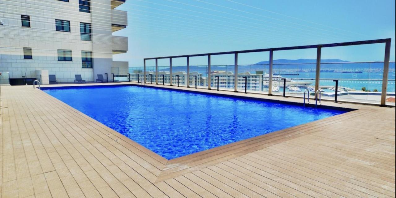 Apartment Luxurious With Pool Gibraltar