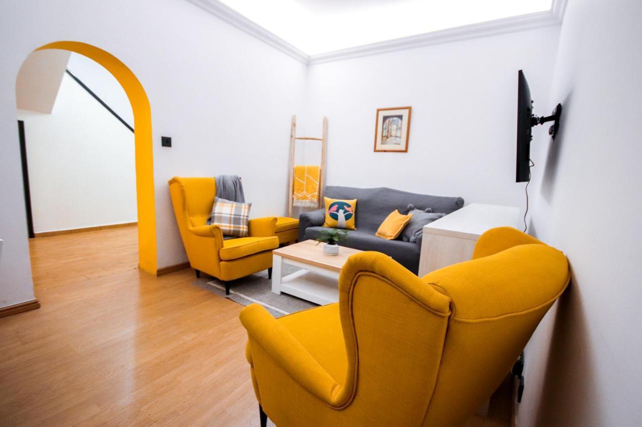 Holiday home Bright, Chic, 3 Bedroom House In The Heart Of Town *