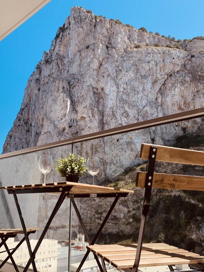 Apartamento Modern Studio With Rock View Balcony And Gym-hosted By Sweetstay