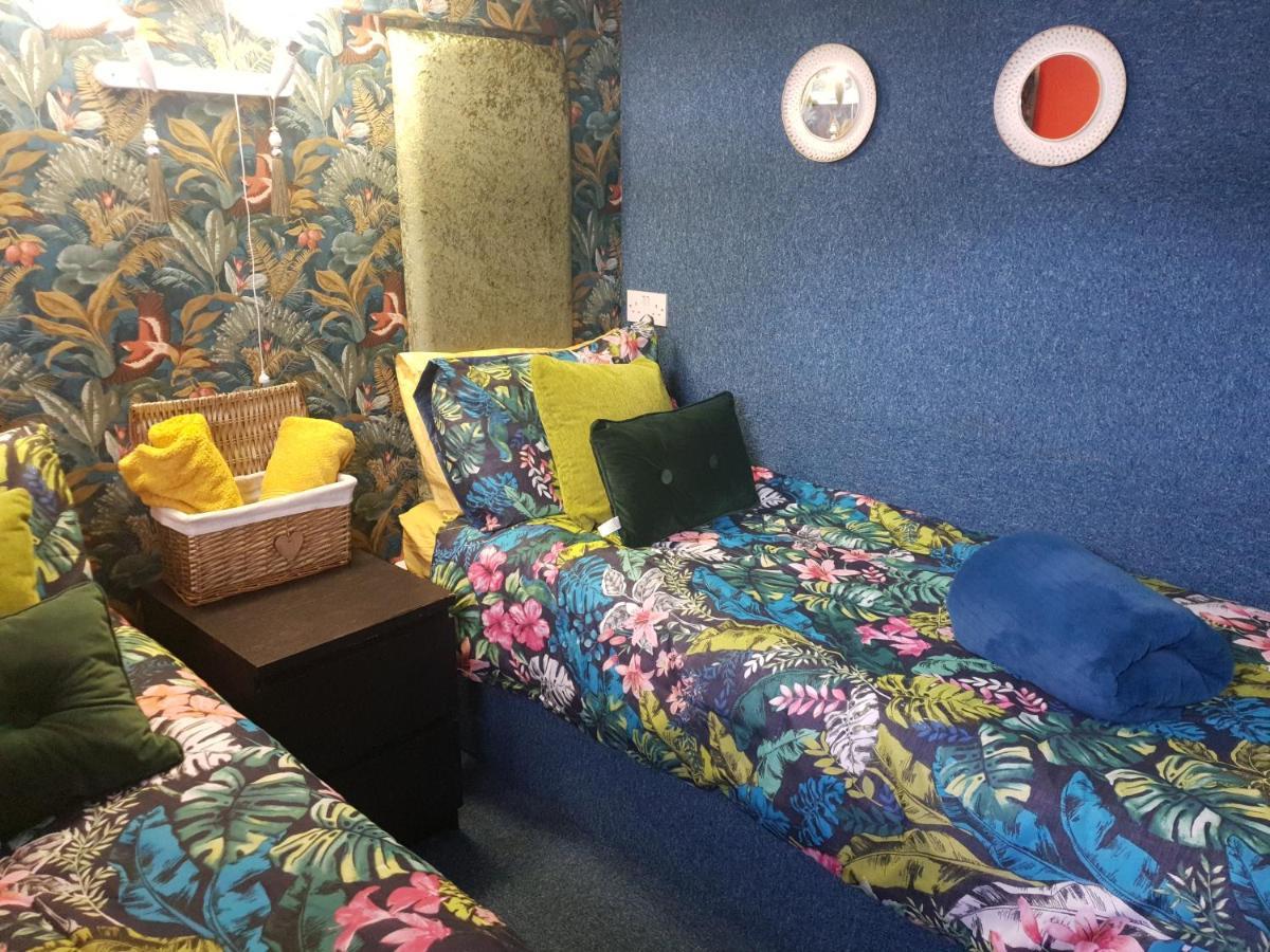Botel Jasmine Coral Jay Boutique Boatel Ocean Village