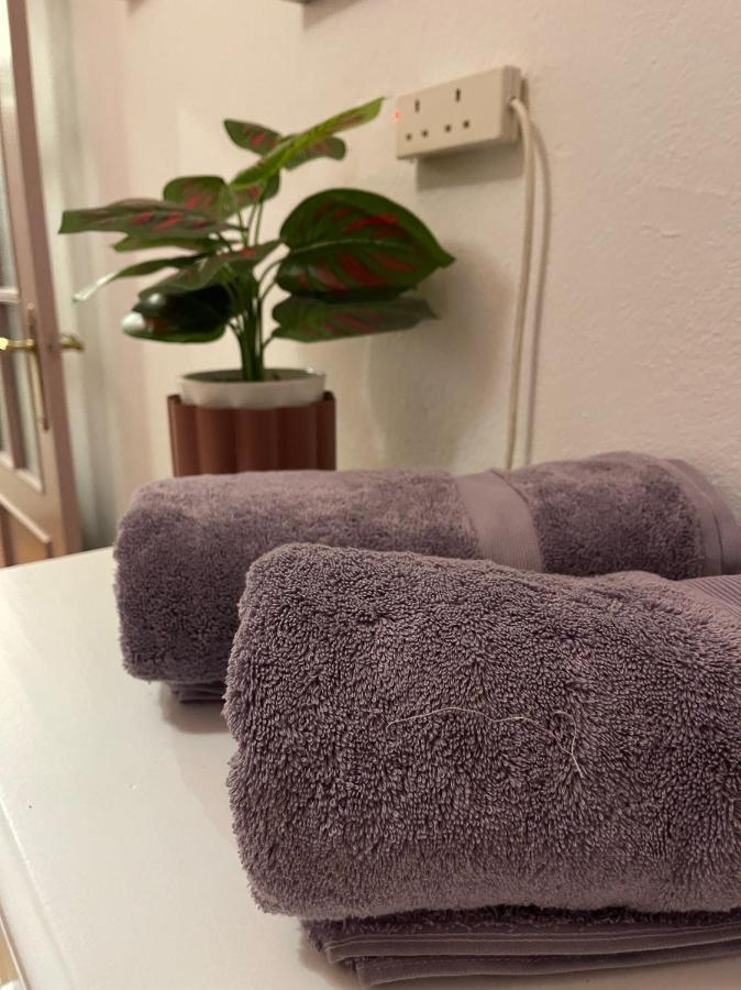 Holiday home Bright, Chic, 3 Bedroom House In The Heart Of Town