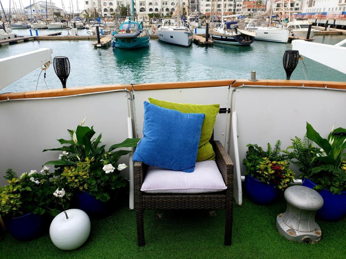 Jasmine Coral Jay Boutique Boatel Ocean Village *