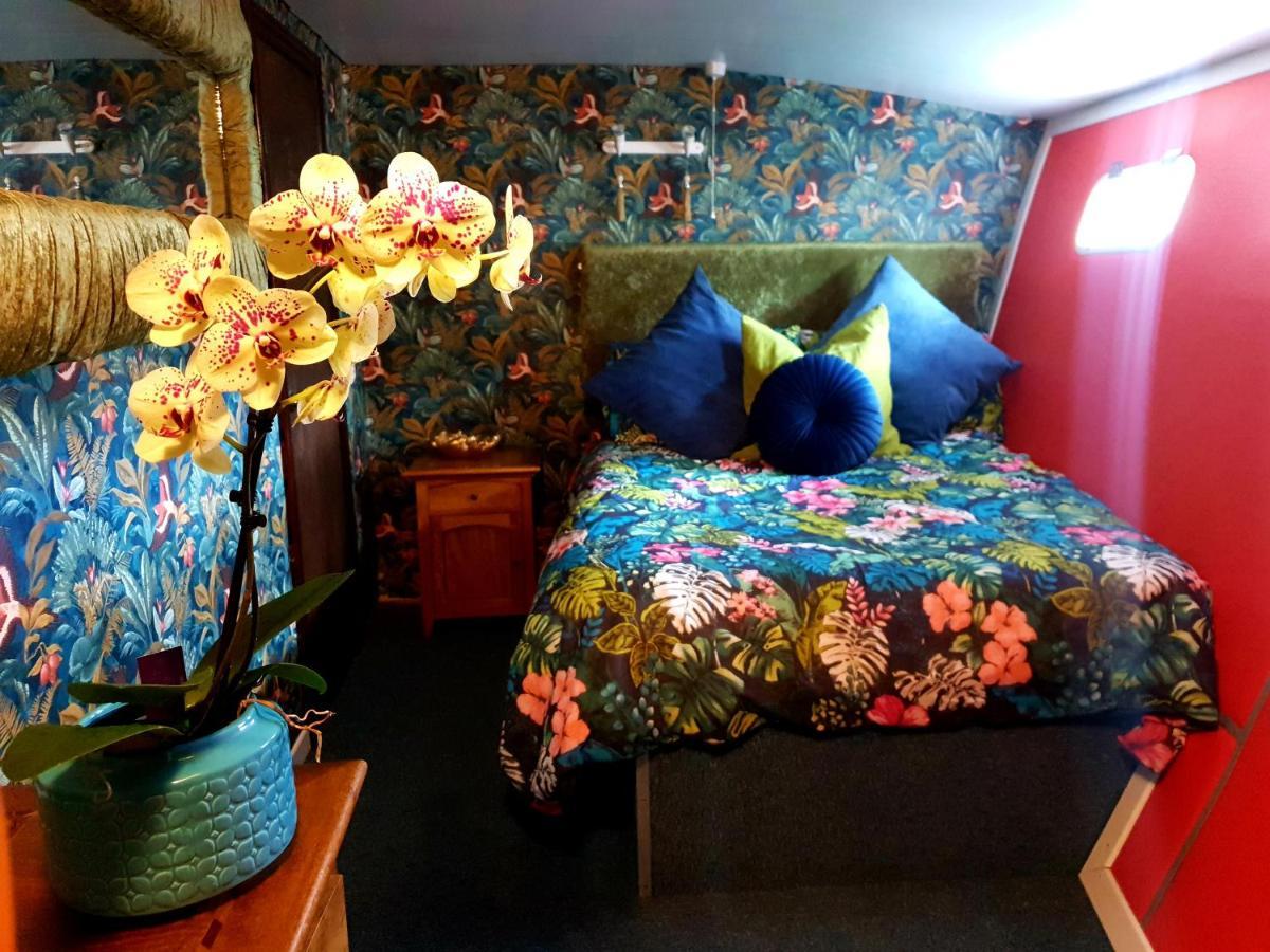 Jasmine Coral Jay Boutique Boatel Ocean Village Botel