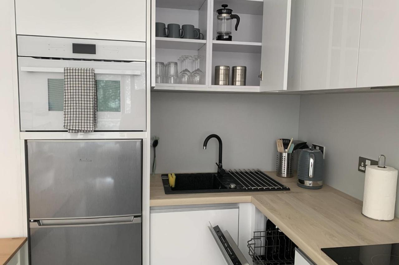Modern Studio With Rock View Balcony And Gym-hosted By Sweetstay