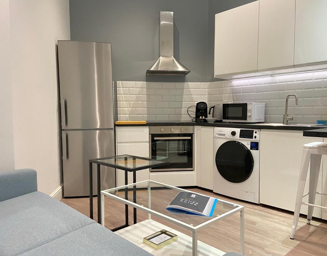 Modern Centre Two Bedroom Windsor - Grand House * Gibraltar