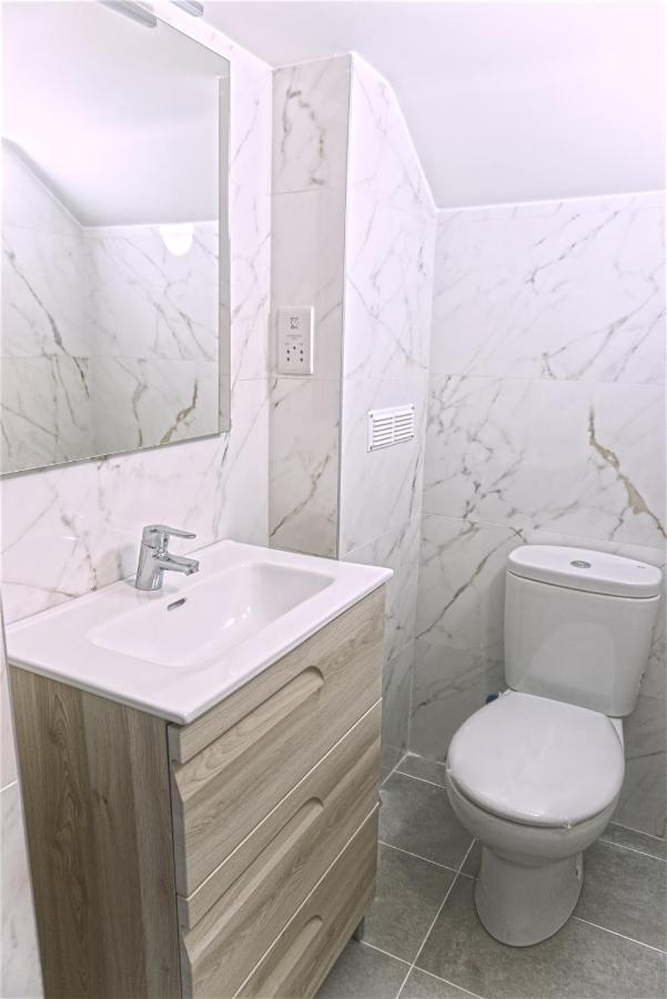 Apartment Spectacular Beachfront Duplex On The Mediterranean - Caleta, Catalan Bay