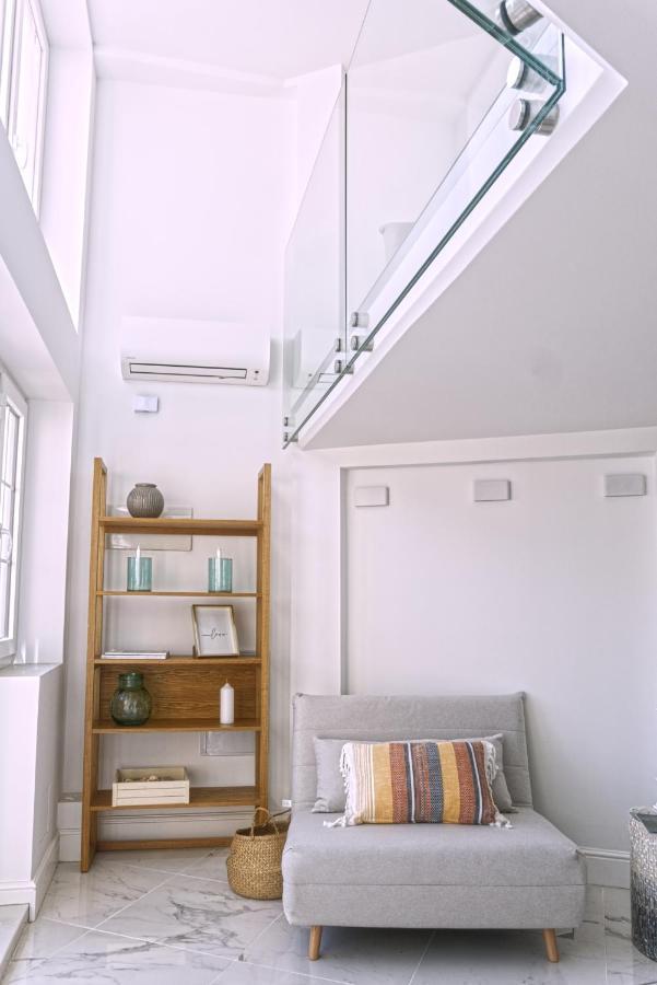 Spectacular Beachfront Duplex On The Mediterranean - Caleta, Catalan Bay Apartment *