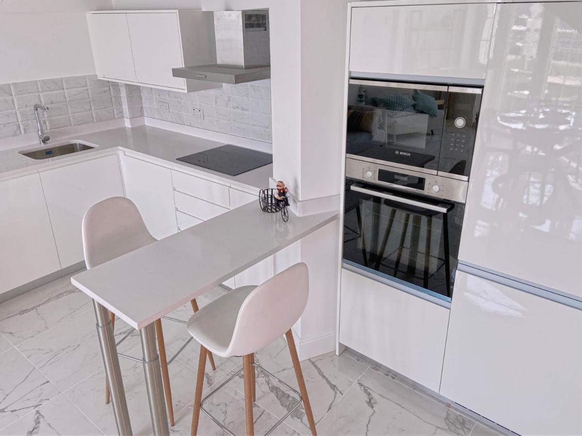 Spectacular Beachfront Duplex On The Mediterranean - Caleta, Catalan Bay