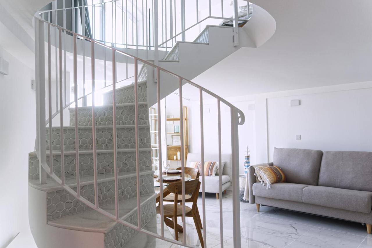 Spectacular Beachfront Duplex On The Mediterranean - Caleta, Catalan Bay Apartment