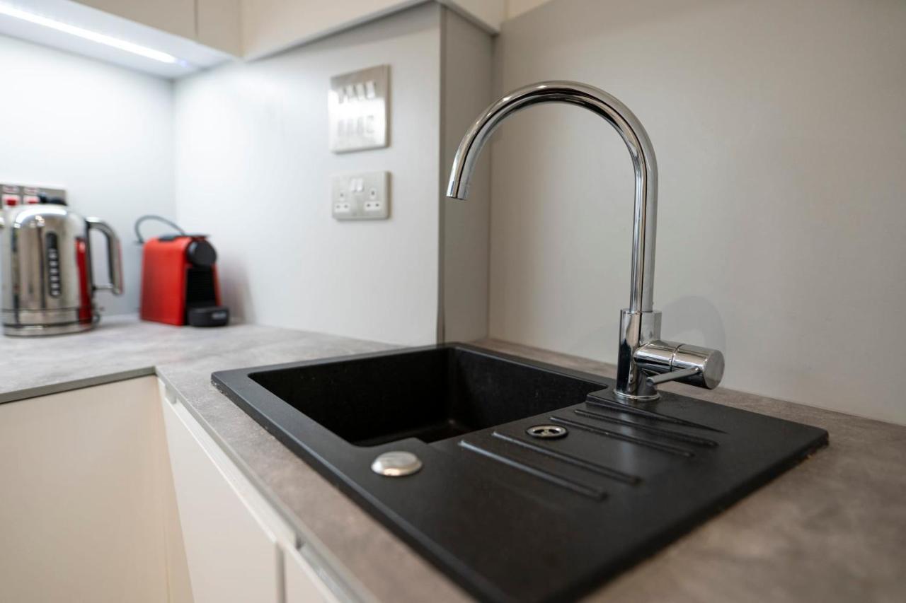 Sylvain Suites-hosted By Sweetstay