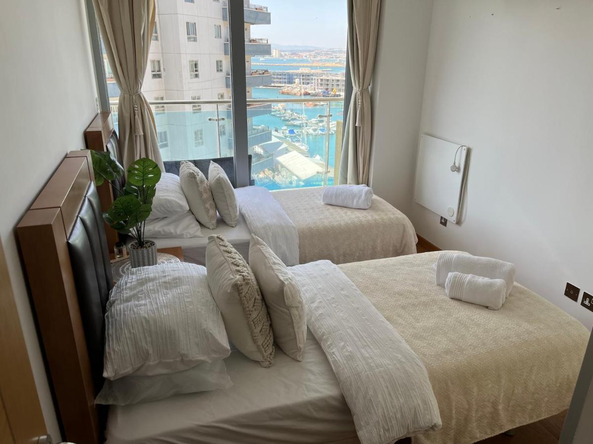Ocean Village Lovely 2 Bedroom Apartment *