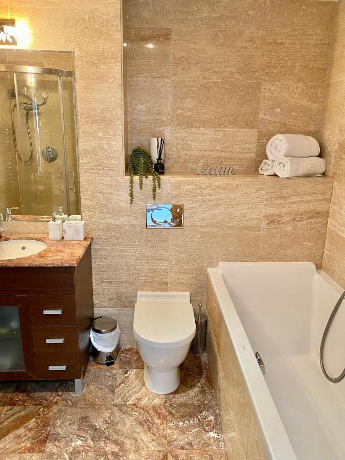 Apartment Ocean Village Lovely 2 Bedroom