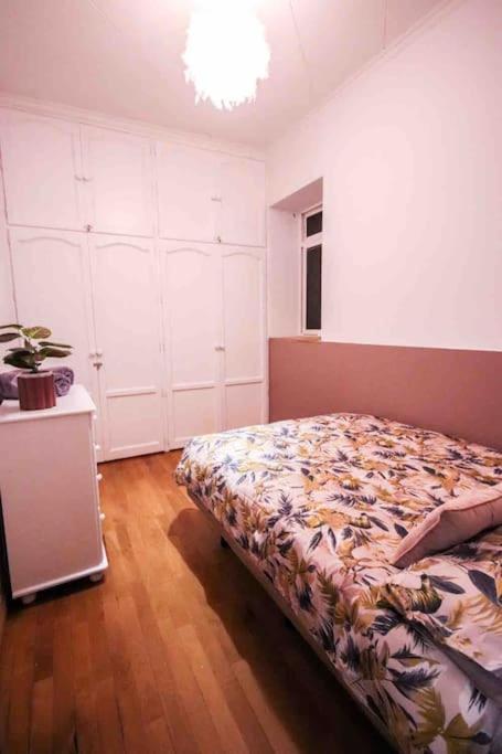 Holiday home Chic 3 Bedroom House In The Heart Of *