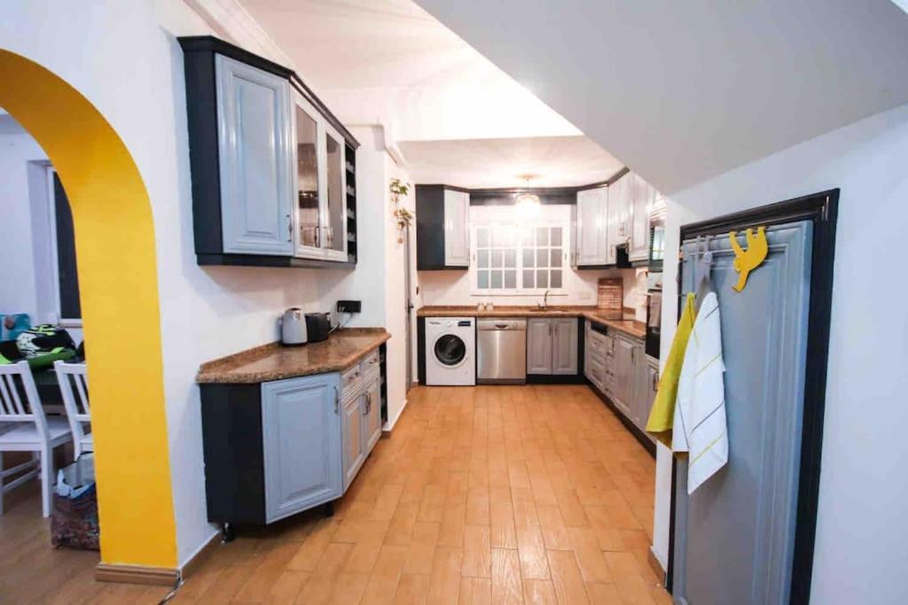 Chic 3 Bedroom House In The Heart Of Holiday home Gibraltar