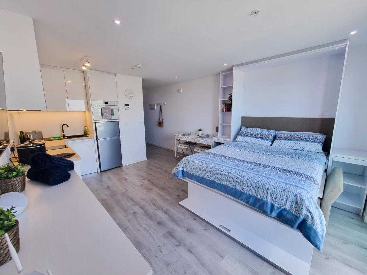 Floor - The Hub - Self Catering *