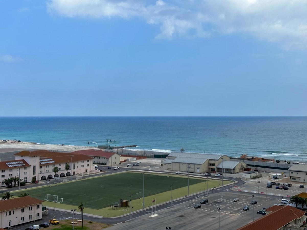Floor - The Hub - Self Catering Apartamento Gibraltar