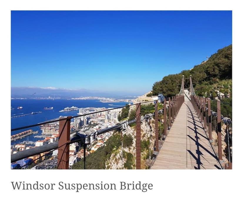 Location 2 Bed2 Bath W/lift In Town! *