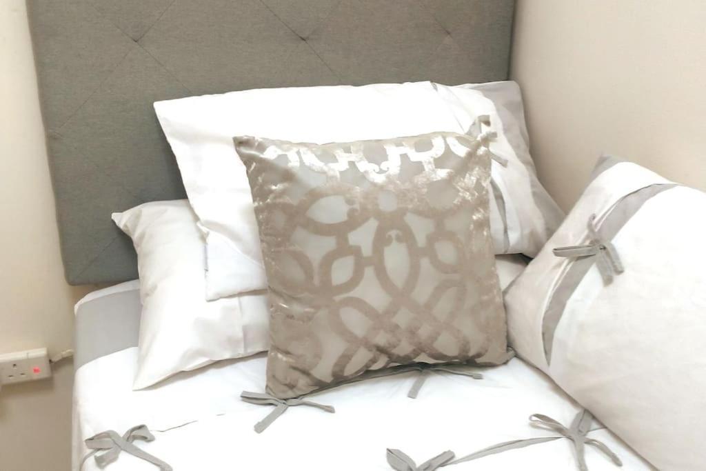 Căn hộ Location 2 Bed2 Bath W/lift In Town! Gibraltar