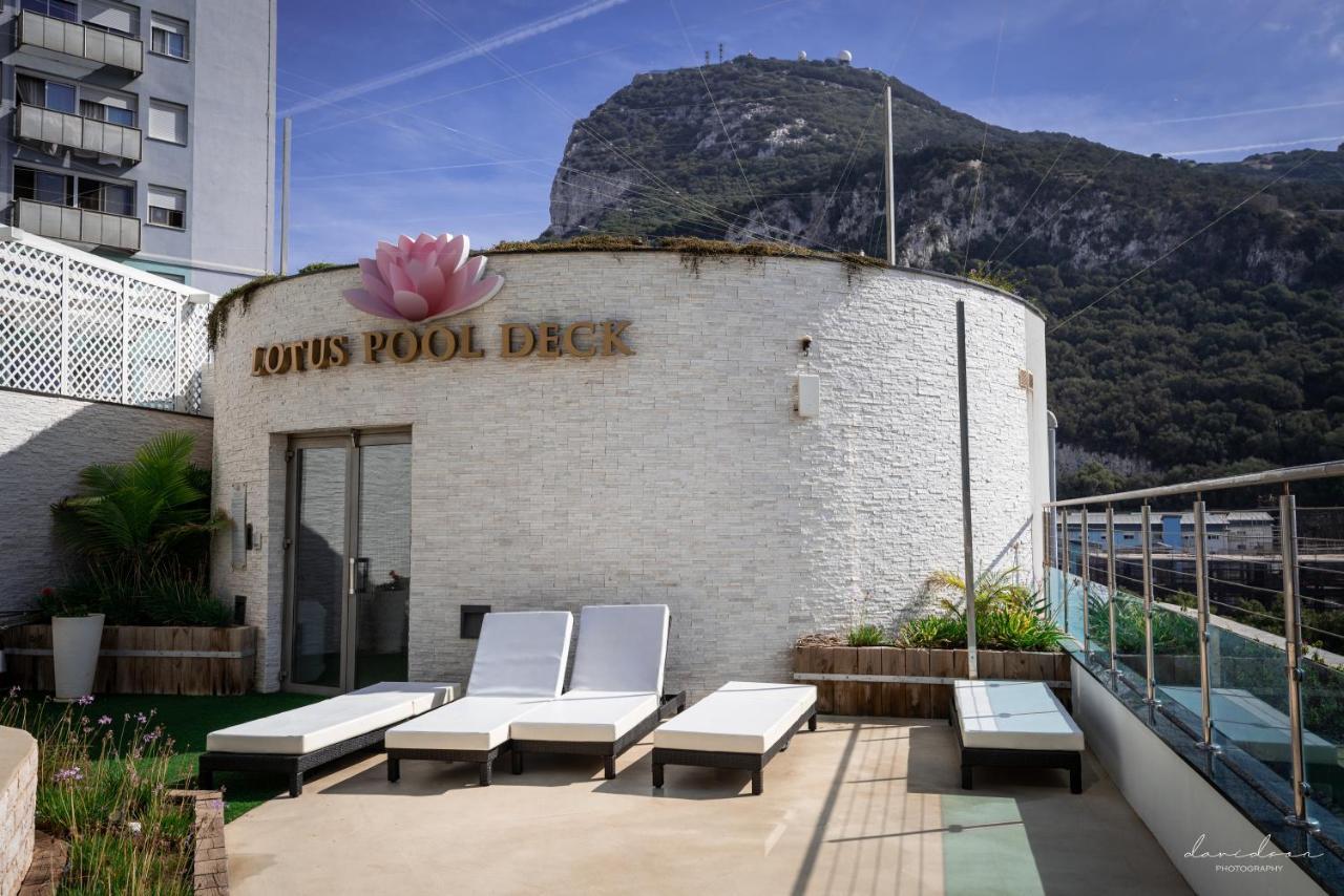 Luxury 1 Bedroom Studio Ocean Plaza * Gibraltar