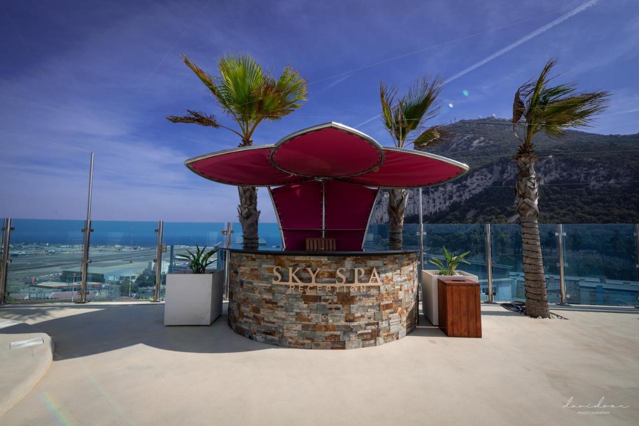 Luxury 1 Bedroom Studio Ocean Plaza * Gibraltar