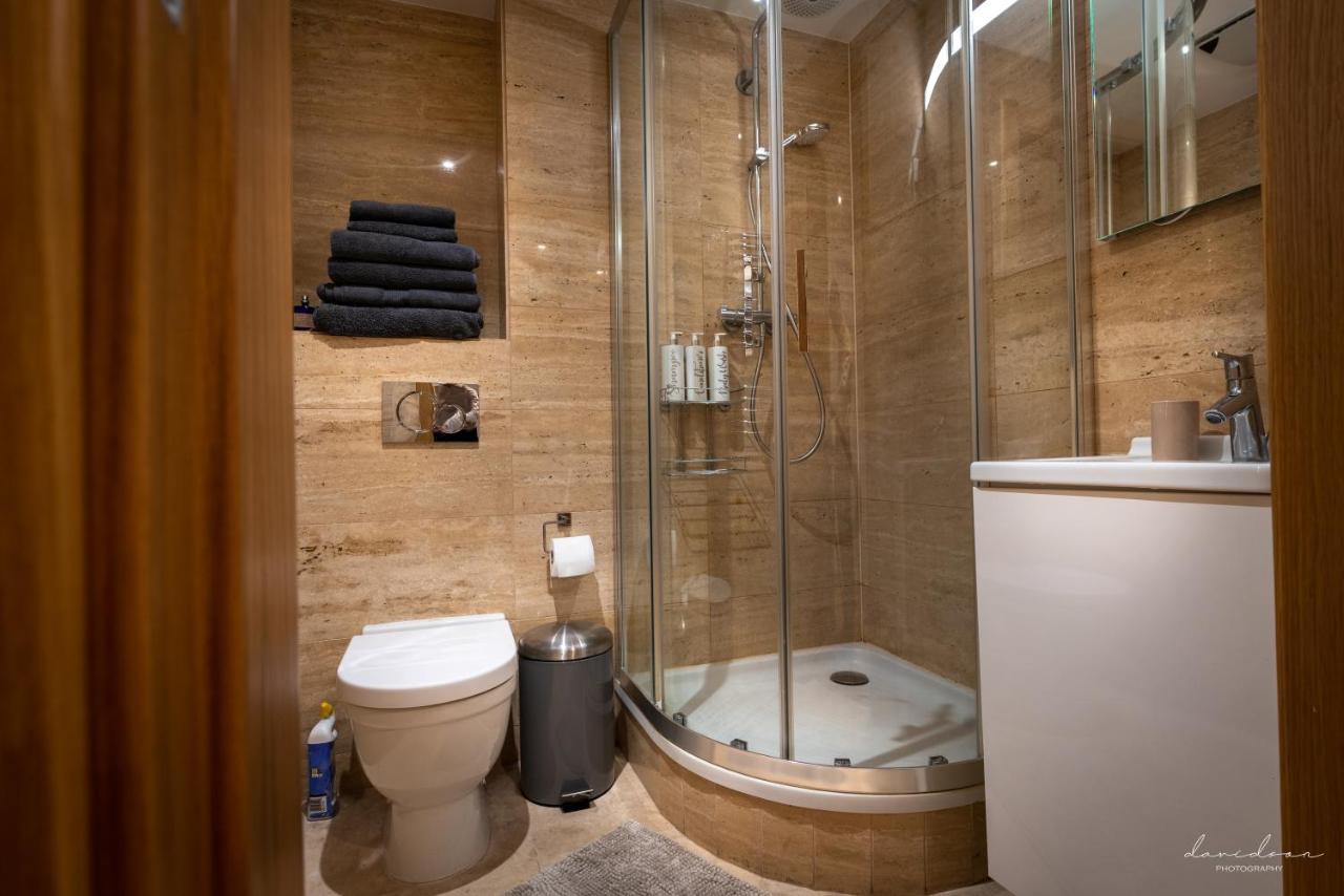 Luxury 1 Bedroom Studio Ocean Plaza Apartment Gibraltar