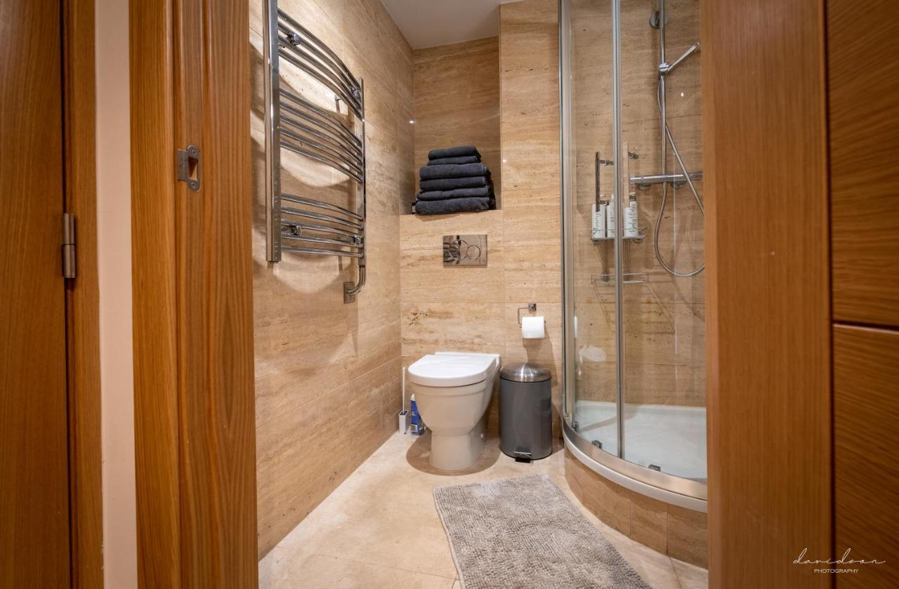 Luxury 1 Bedroom Studio Ocean Plaza * Gibraltar