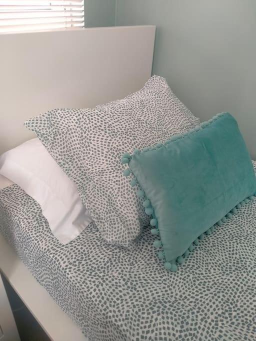 Location 2 Bed2 Bath W/lift In Town! * Gibraltar
