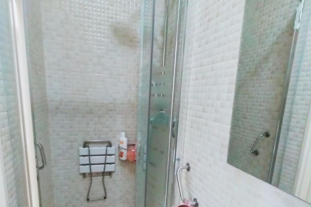Apartamento Location 2 Bed2 Bath W/lift In Town! Gibraltar