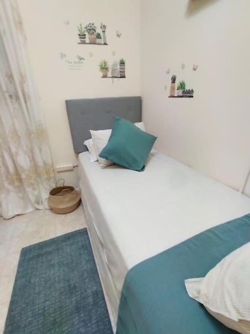 Apartamento Location 2 Bed2 Bath W/lift In Town! *